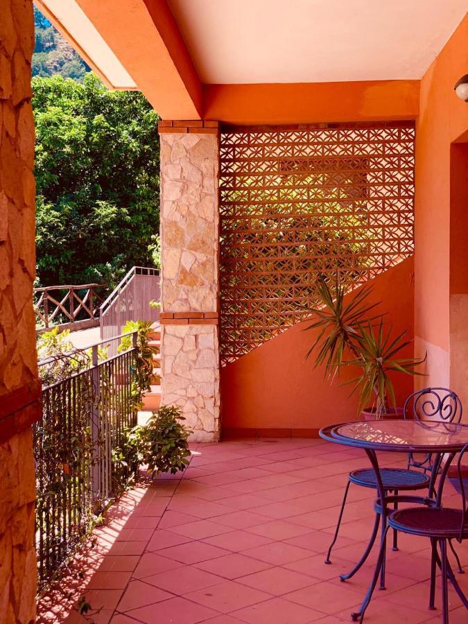 Il Giardino Delle Zagare Calatabiano Exterior photo